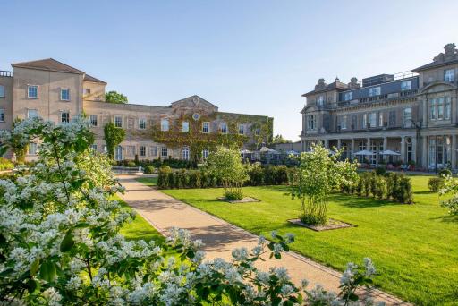 Down Hall Hotel - Housity