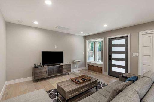 Newly Rebuilt Ultra Clean Designer Home - Housity