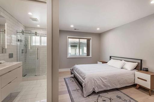 Newly Rebuilt Ultra Clean Designer Home - Housity