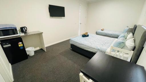 The Valley Motel - Housity