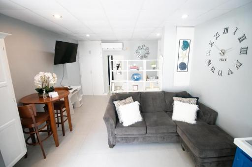 Stacys Place #3 Studio Apartment - Housity
