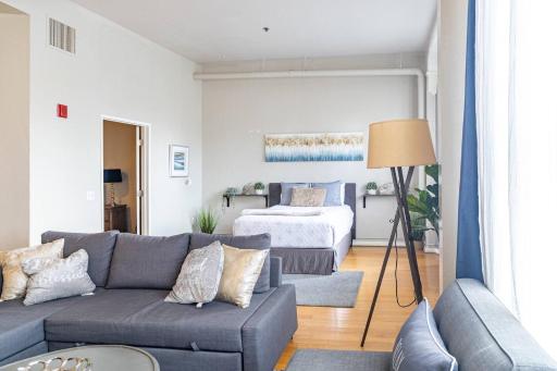 Greely Gaslamp - Loft W Parking & 3 Beds #402 - Hizvo