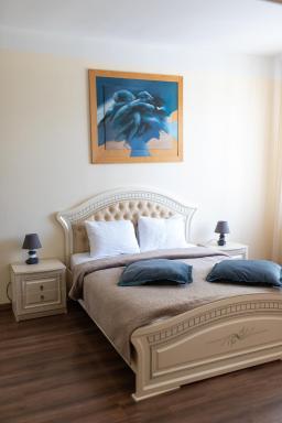 Talsi 2 rooms and backyard - Housity