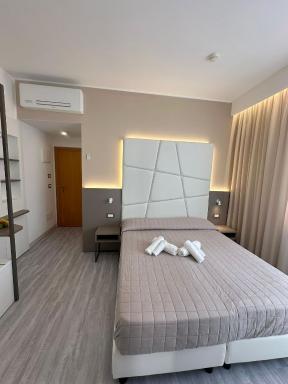 Hotel Cannes - Housity