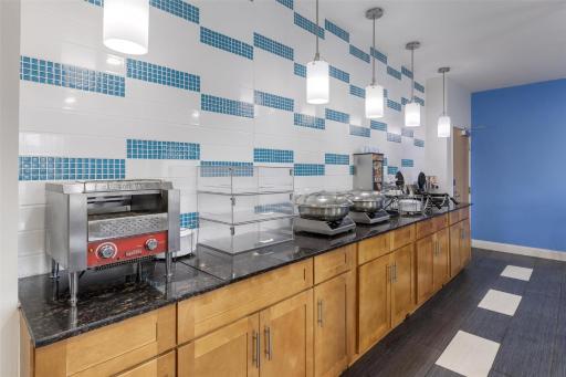 SureStay Plus Hotel by Best Western Niagara Falls East - Housity