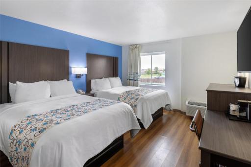 SureStay Plus Hotel by Best Western Niagara Falls East - Housity