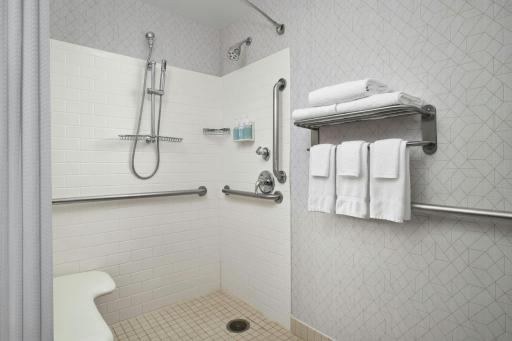 SpringHill Suites Chicago Downtown/River North - Housity