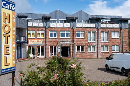 Hotel am Holzhafen - Housity