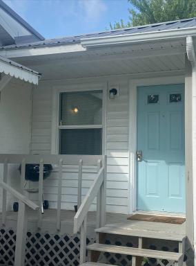 Newly Renovated Cozy Place Minutes From The Lake - Housity