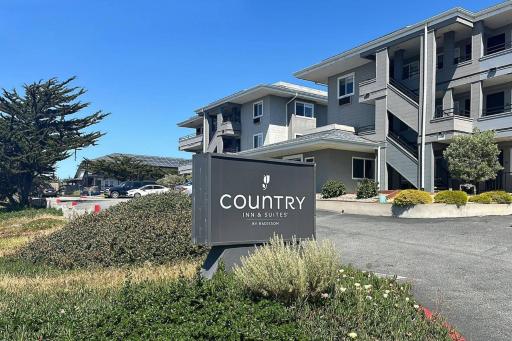 Country Inn & Suites by Radisson, Monterey Beachfront-Marina, CA - Housity
