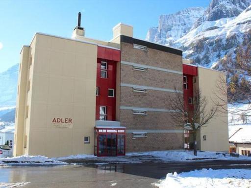 Adler 81 - Housity