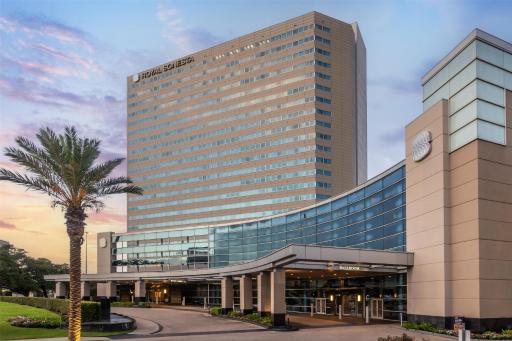 The Royal Sonesta Houston Galleria - Housity