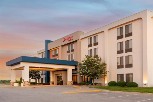 Hampton Inn Kansas City Liberty - Housity