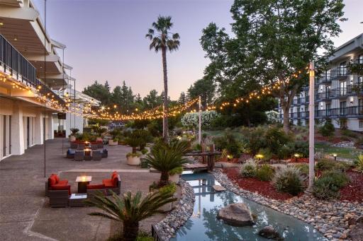 DoubleTree By Hilton Sacramento - Housity