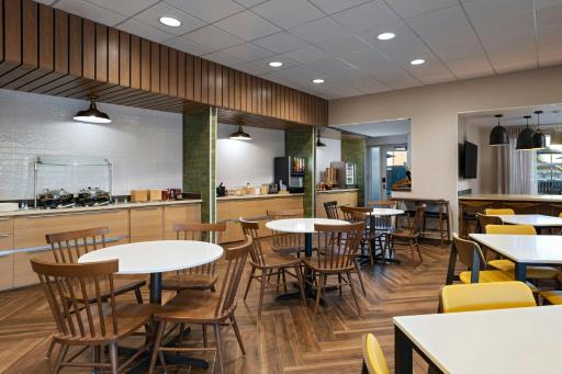 Fairfield by Marriott Inn & Suites Phoenix South Mountain Area - Housity