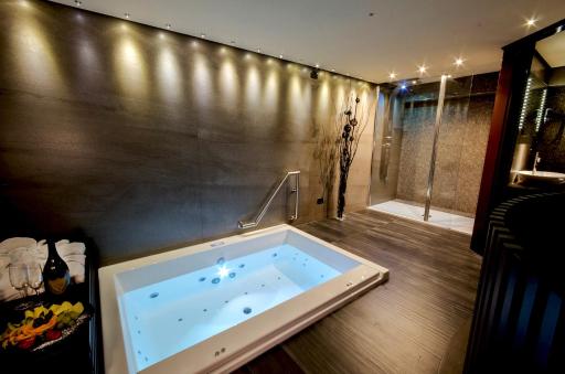 Hotel Incontro - Housity