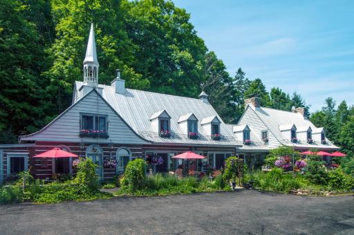 Le Petit Clocher Gite Touristique B & B - Housity