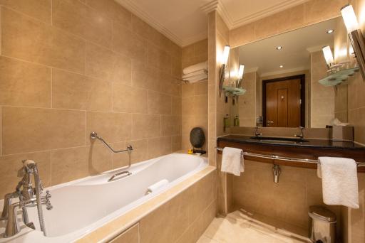 Morley Hayes Hotel - Housity