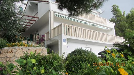 Apartments Vila Oksana - Housity