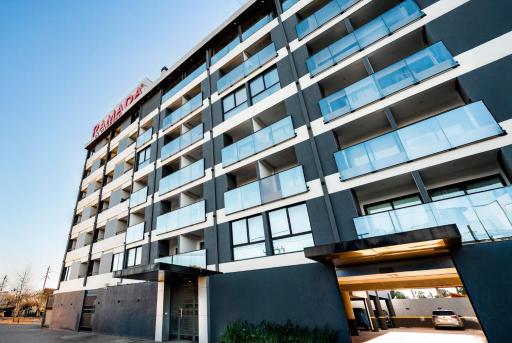 Ramada Suites by Wyndham Asuncion Aeropuerto - Housity