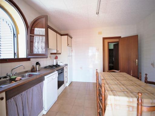 Beach Cottage in Vila-sacra near Beaches and Aquabrava - Housity
