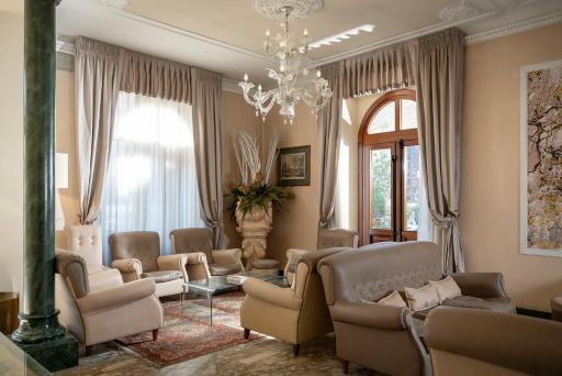 Hotel Ercolini & Savi - Housity