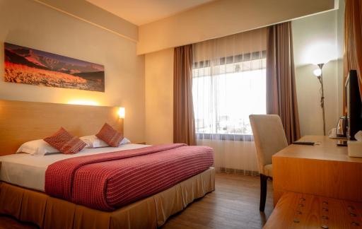 Lux Tychi Hotel - Hizvo