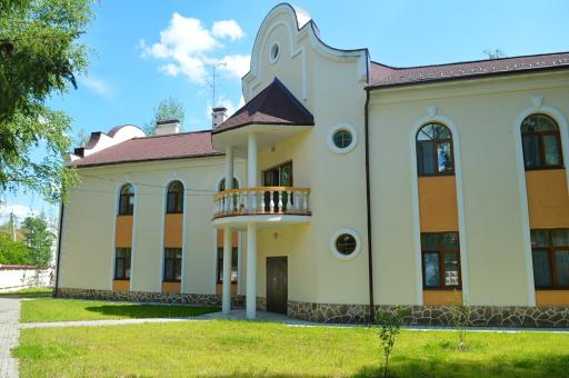 Hotel Golden Autumn - Housity