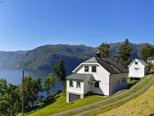 10 person holiday home in Stordal - Housity