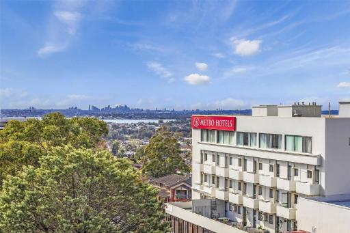 Metro Hotel Miranda - Housity