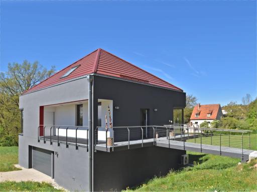 Das Kuenstlerhaus in Kammerstein - Housity