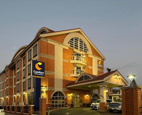 Comfort Inn & Suites LaGuardia Airport - Housity