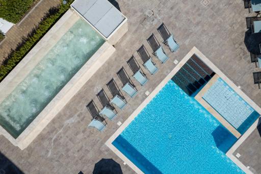 Golden Apartments - Housity