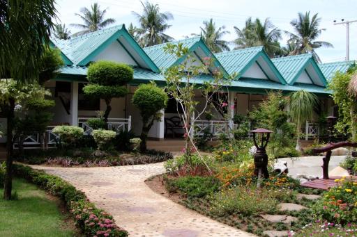 Samroiyod Holiday Resort - Housity
