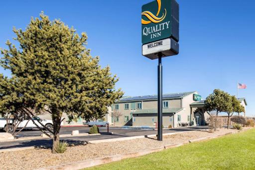 Quality Inn Moriarty - Housity