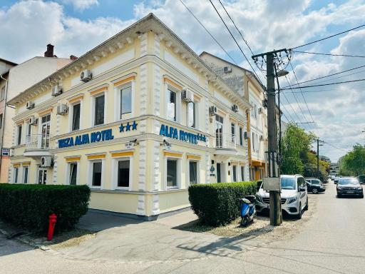 Tisza Alfa Hotel - Housity