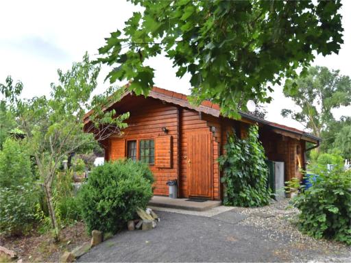 Charmantes Ferienhaus mit eigenem Garten - Housity