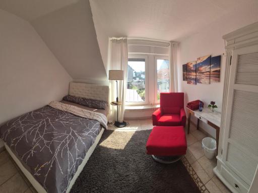Schönste Lage am Rhein in unmittelbarer Stadtnähe, B & B - Housity