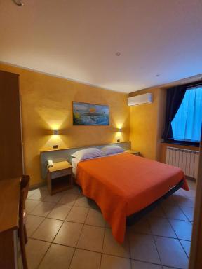 Hotel Isolabella - Housity