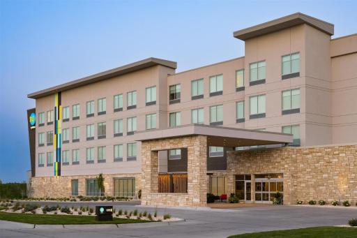 Tru By Hilton Kearney - Housity