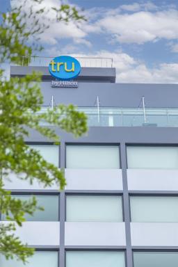 Tru by Hilton Ha Long Hon Gai Centre - Housity