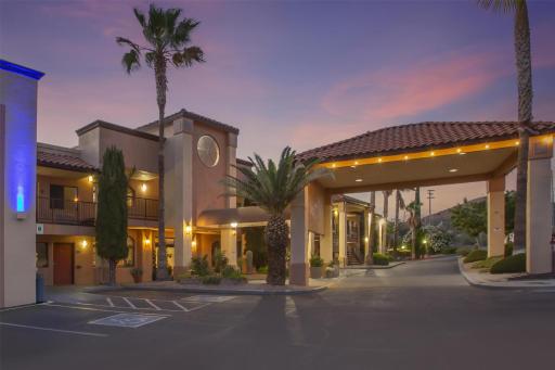 Best Western Copper Hills Inn - Housity