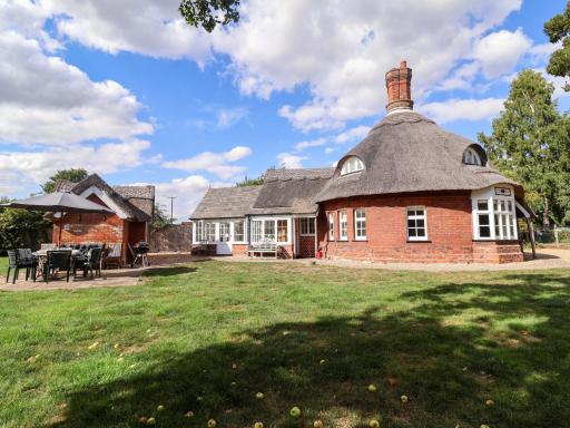 The Round House - Housity