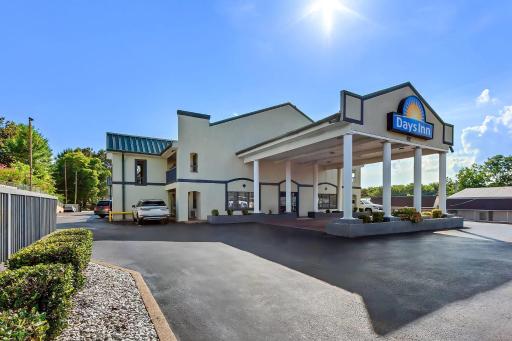 Days Inn by Wyndham Lexington - Housity