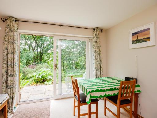 Wood Bank Studio Apartment - Housity