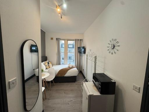 Holland Road Stays - Housity