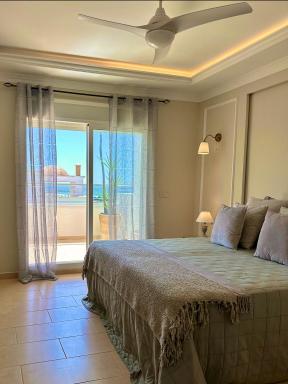 Asilah VIP Vida de Lujo ---- Vistas al mar -------- 2 Piscinas 5 minutos de Playa-----NETFLIX----- Garaje Private - Housity