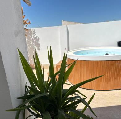 Bonita Burell Boutique - Housity