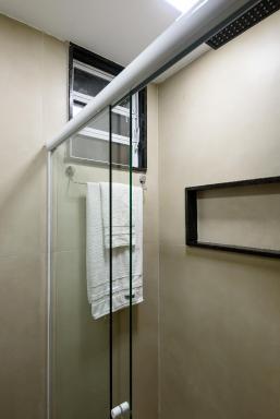 Apartamento Copacabana Vista Mar, quadra da praia. - Housity