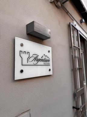 Argentium Rooms - Housity